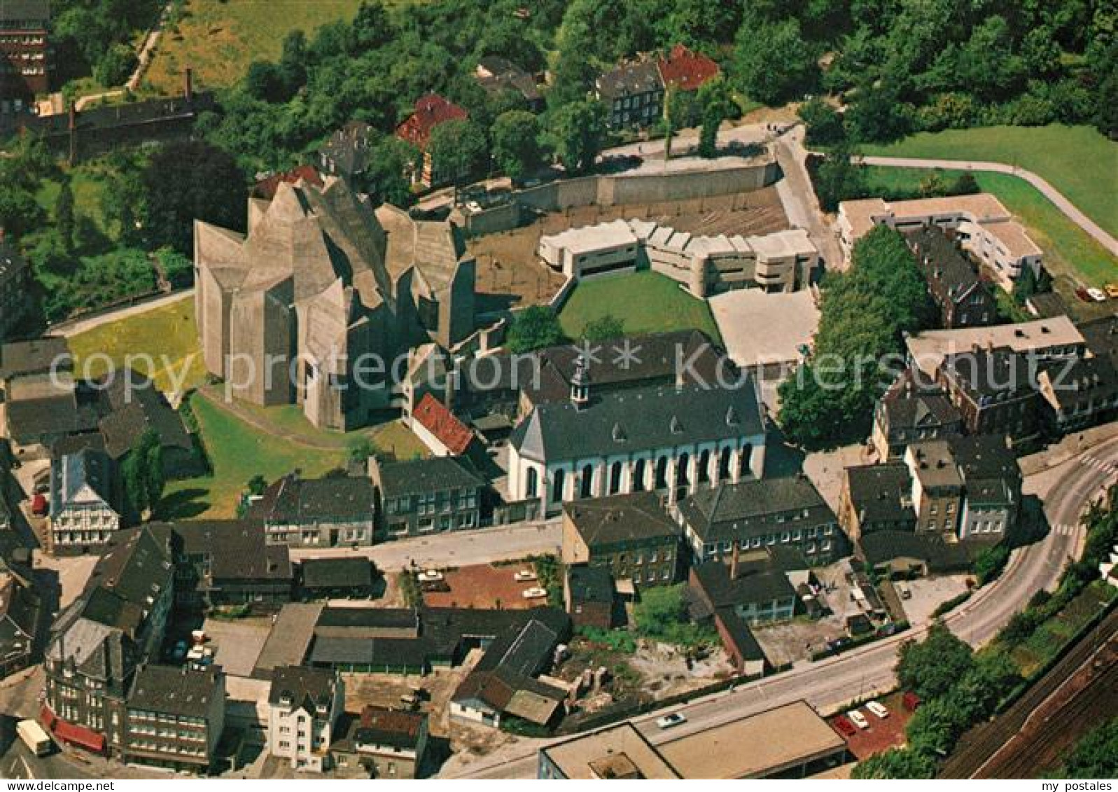 73120736 Neviges Velbert Fliegeraufnahme Neue Wallfahrtskirche Neviges - Velbert