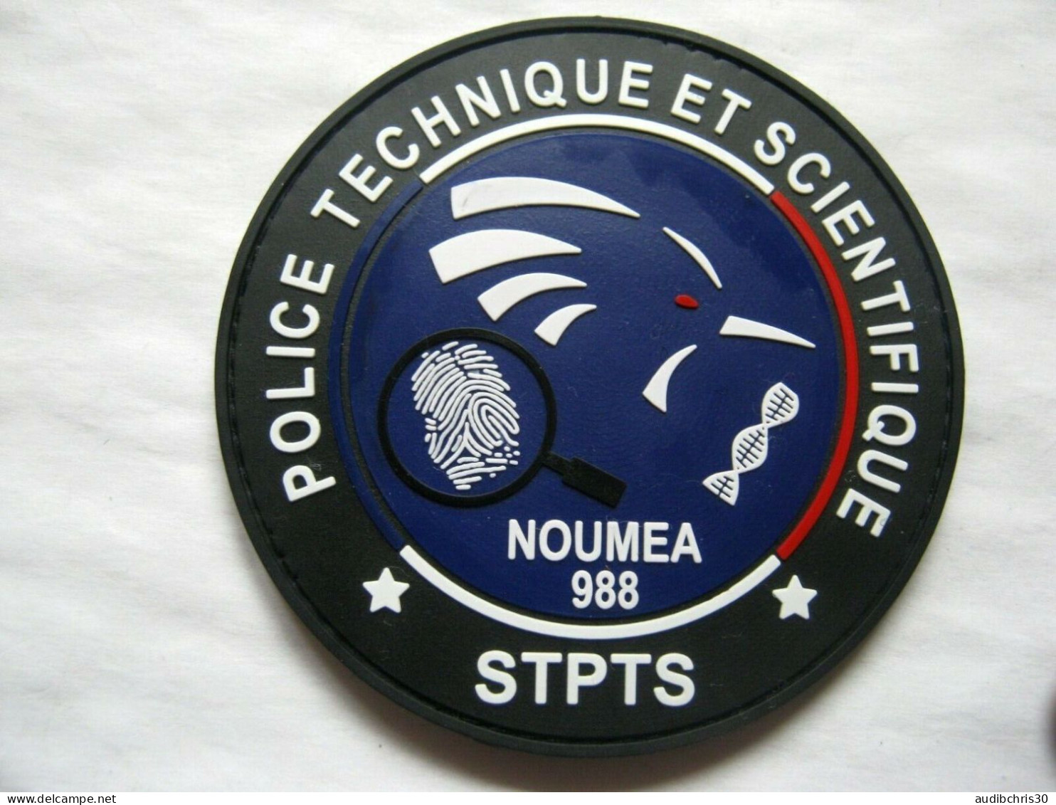 COLLECTION P.N LE PTS / STPTS DE NOUMEA 988 NOUVELLE CALEDONIE SCRATCH AU DOS - Police & Gendarmerie