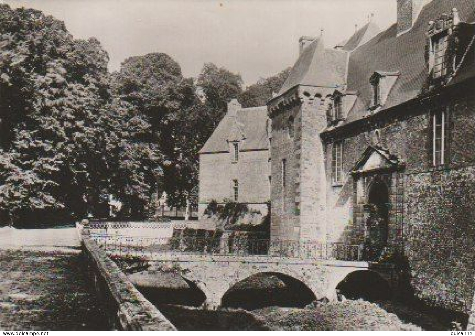 CHÂTEAU  DE  CAROUGES  ( 61 )    C P M  ( 24 / 3 / 27  ) - Casinos