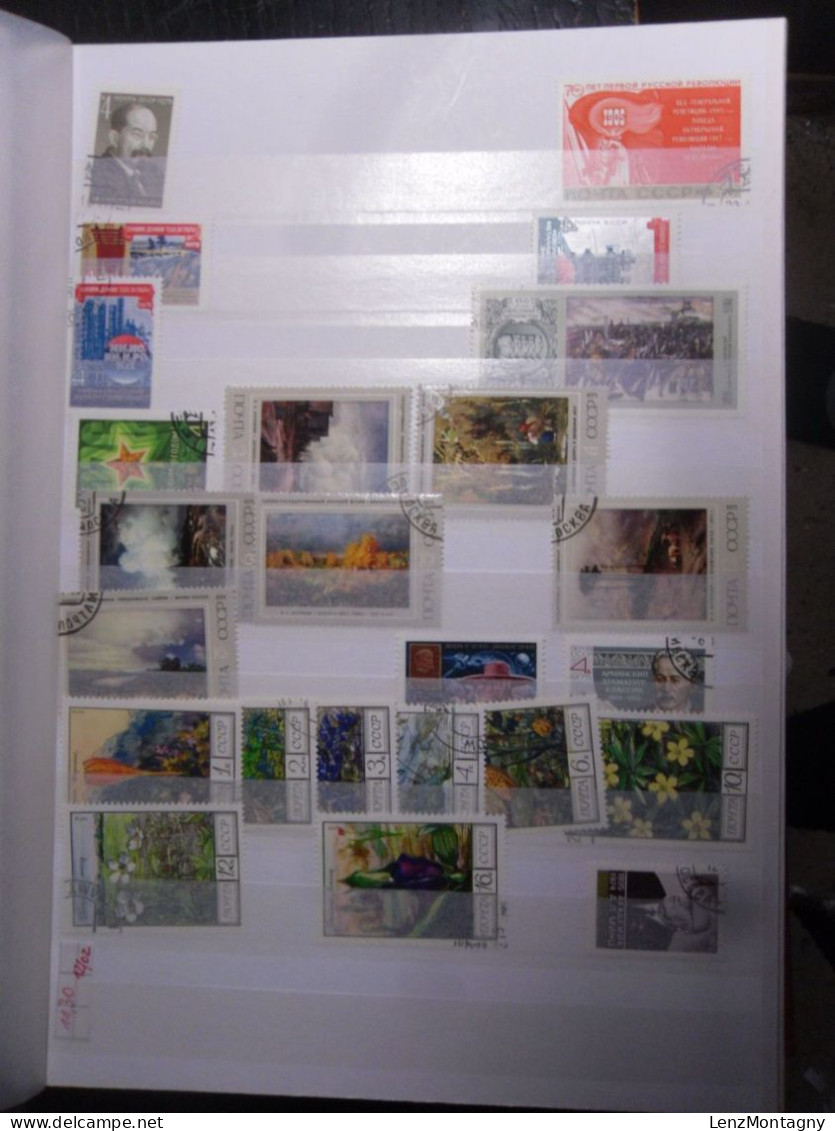 Collection de timbres Russie - URSS dans 2 classeurs neuf **, oblitéré, selon Scans