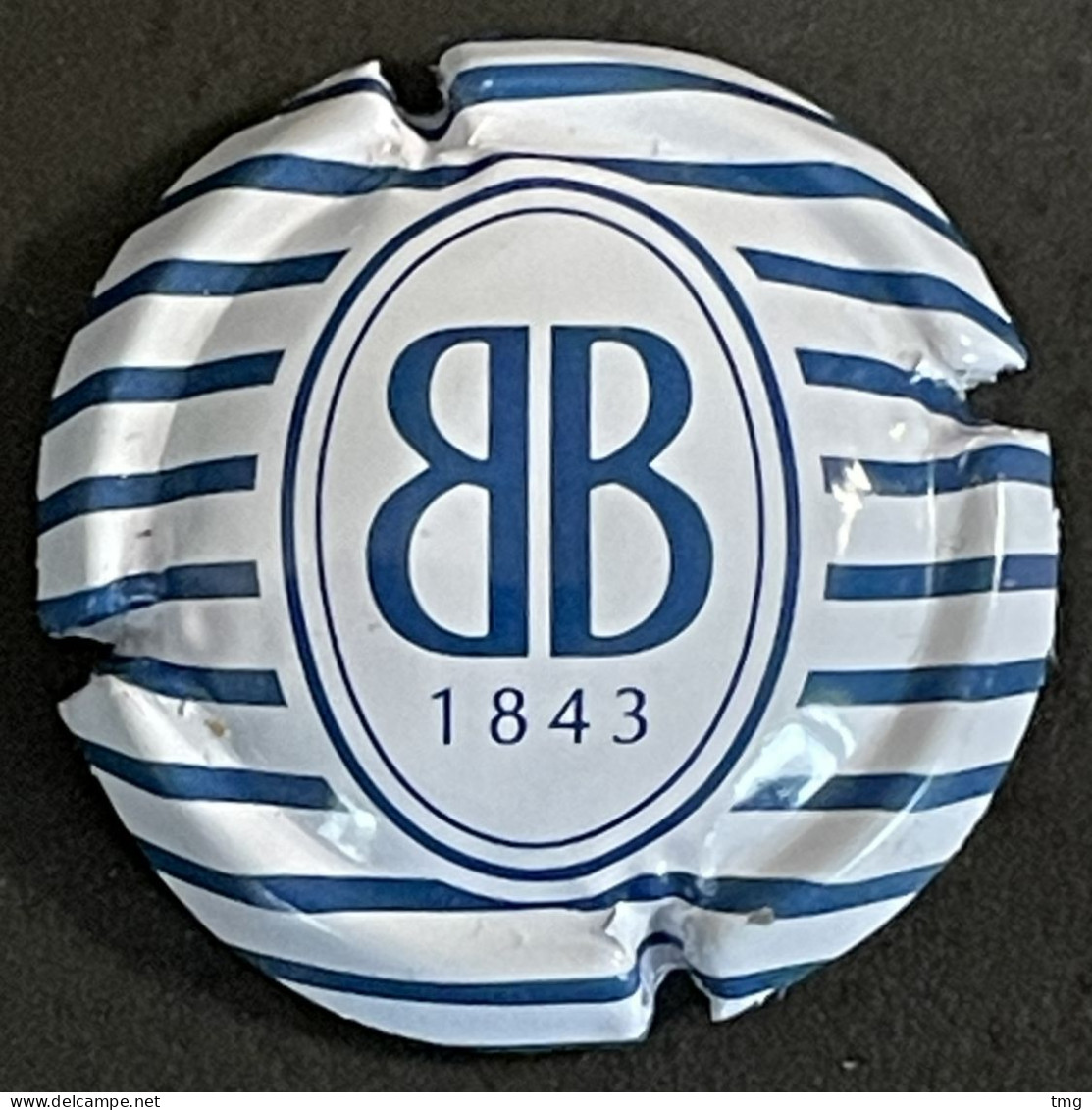 5c - 39 - Besserat De Bellefon BB 1843 Blanc Et Bleu, Zébrée, Verso Bleu (côte 2 €) Capsule De Champagne - Besserat De Bellefon