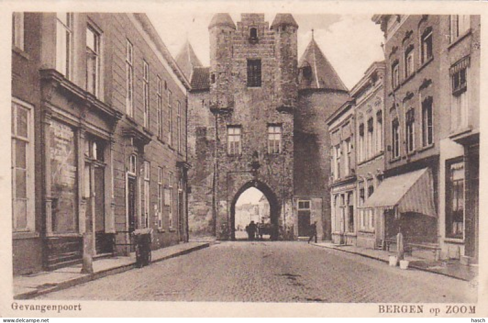 485063Bergen Op Zoom, Gevangenpoort. 1926.(links En Rechtsonder Een Kleine Vouw) - Bergen Op Zoom