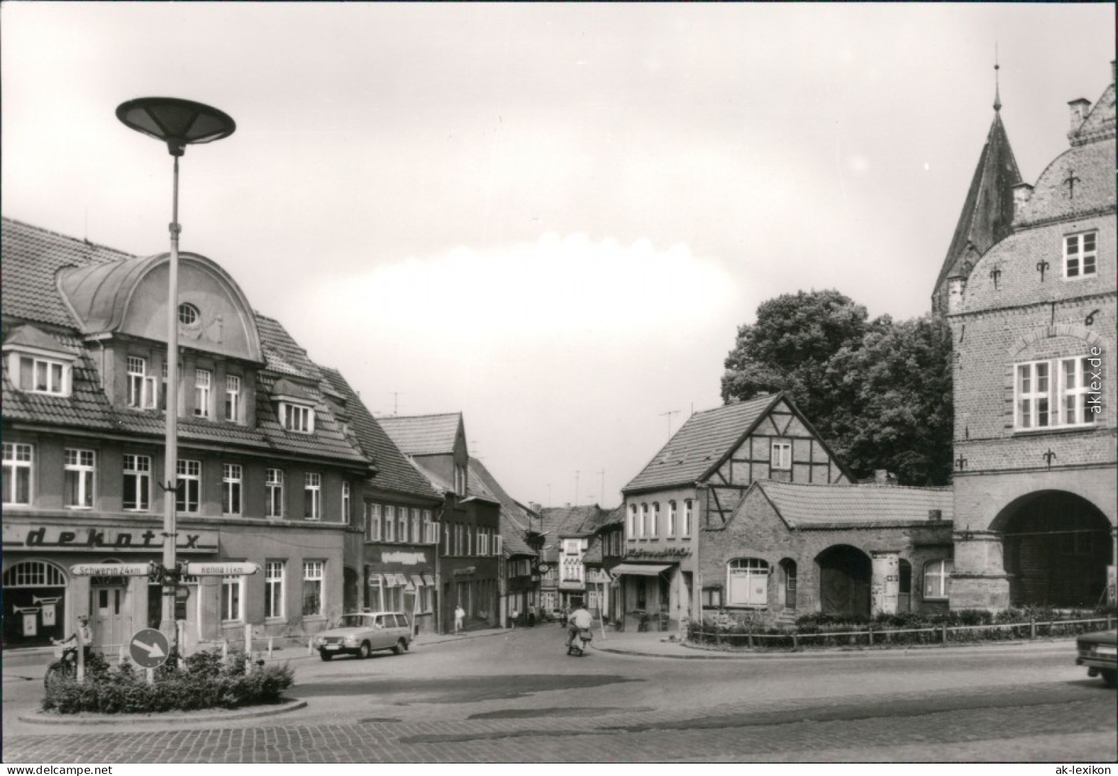 Ansichtskarte Gadebusch Marktplatz Und Wollenbrügger Straße 1980 - Gadebusch