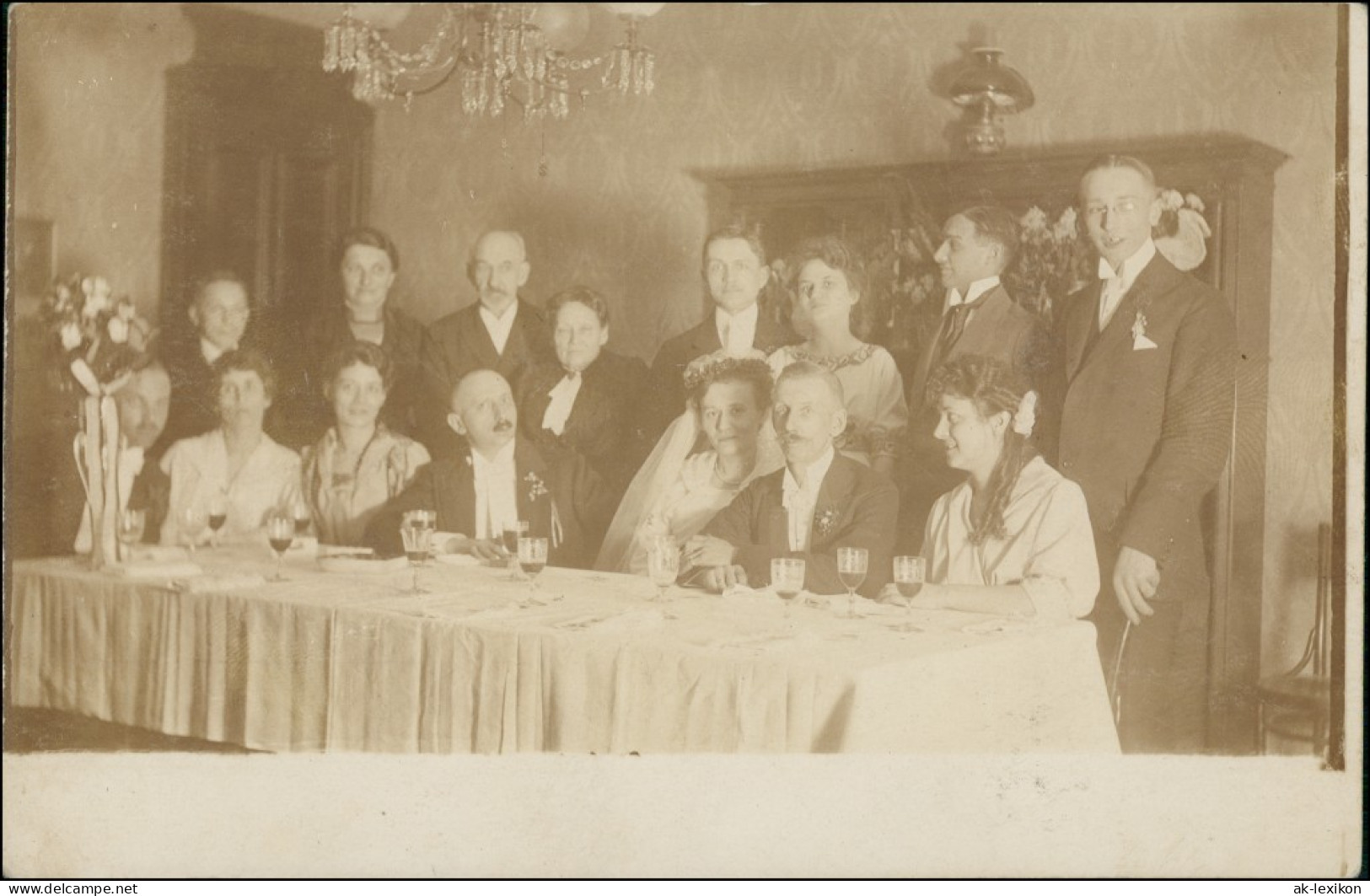 Hochzeitsfeier In Berlin, Wohnung Tafel Gruppenbild 1918 Privatfoto - Noces