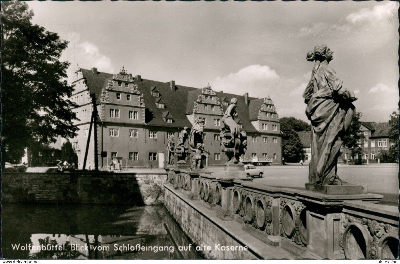 Ansichtskarte Wolfenbüttel Blick Vom Schloßeingang Auf Alte Kaserne 1964 - Wolfenbuettel