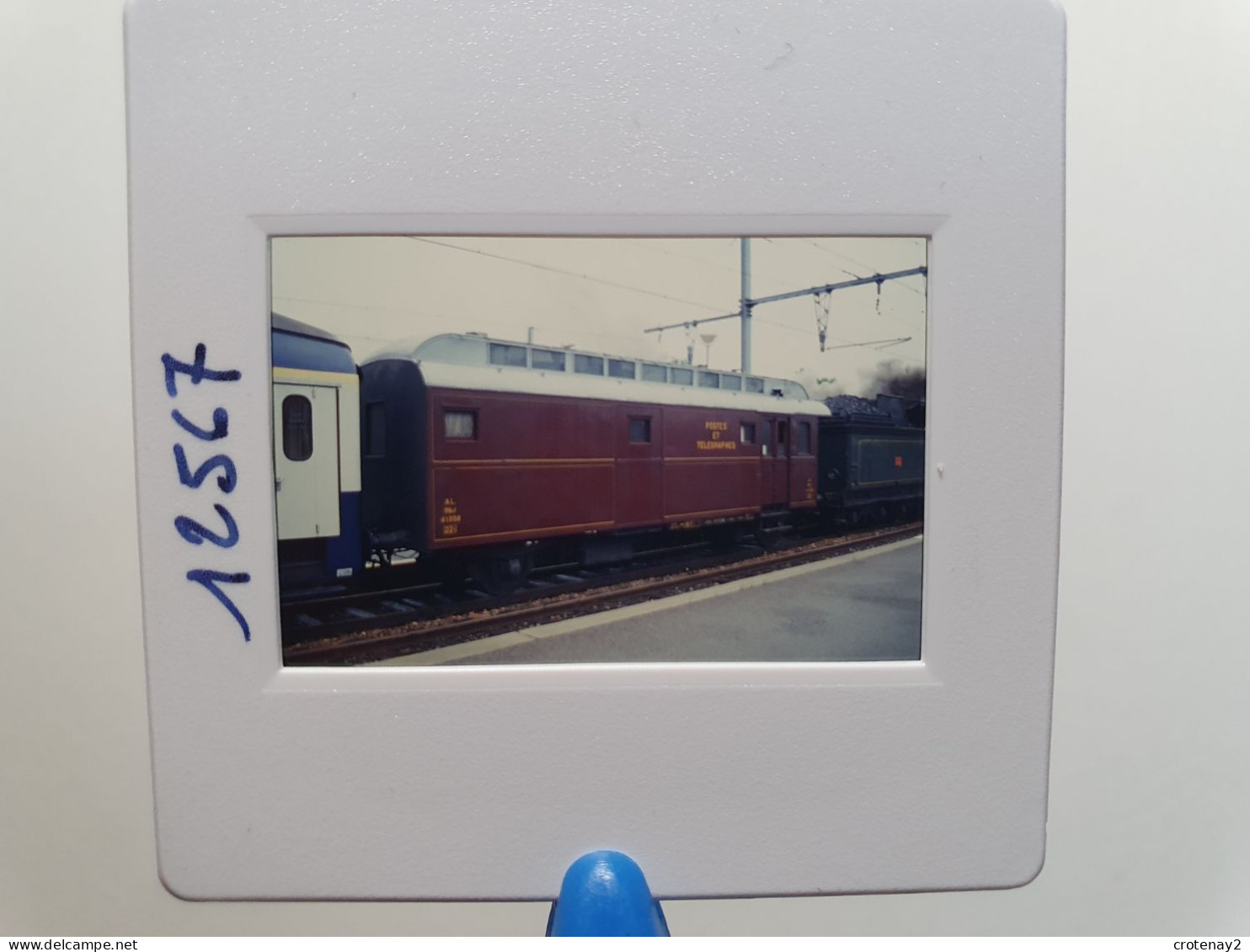 Photo Diapo Diapositive Slide TRAIN Wagon Poste De L'AJECTA à MONTARGIS Le 18/06/1995 VOIR ZOOM - Diapositives