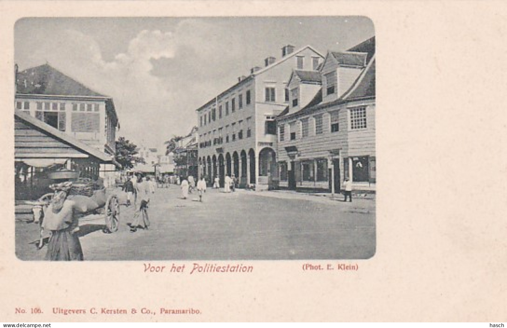 48548Paramaribo, Voor Het Politiestation Rond 1900.  - Surinam