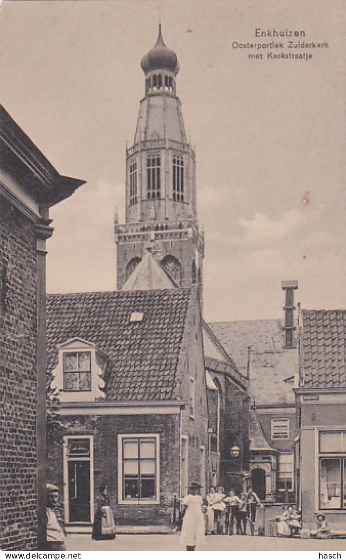 4861180Enkhuizen, Oosterportiek Zuiderkerk Met Kerkstraatje.  - Enkhuizen