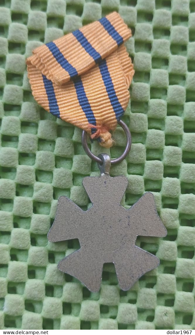 Medaille - Het Nederlandse  Avondvierdaagse N.W.B.-  Original Foto  !!  Medallion  Dutch - Autres & Non Classés