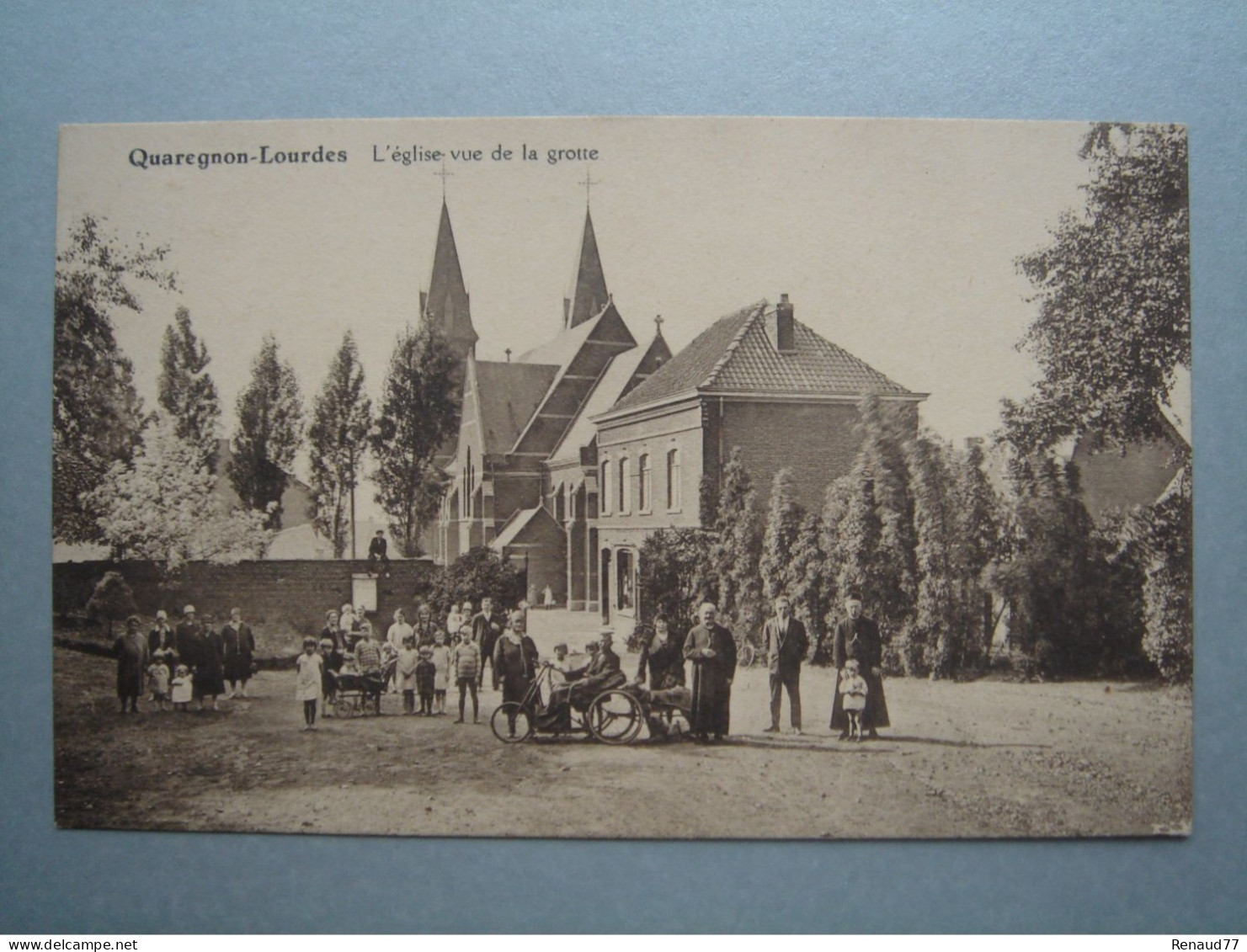 Quaregnon - Lourdes - L'église Vue De La Grotte - Quaregnon