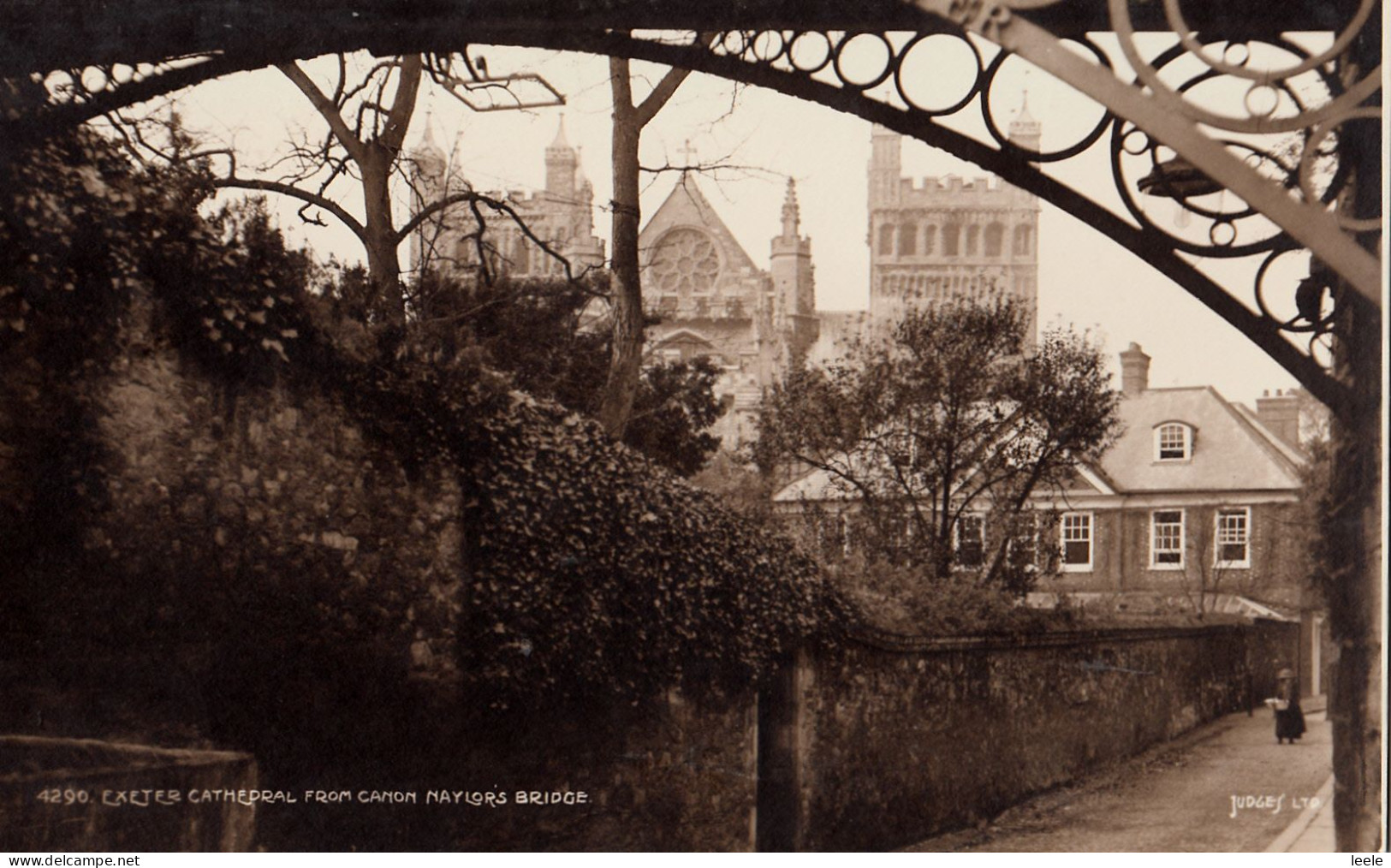 CA08. Vintage Postcard. Exeter Cathedral From Canon Naylor;'s Bridge, Devon - Exeter