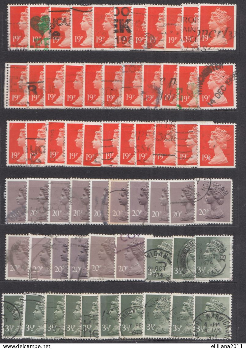 ⁕ GB / UK / QEII. ⁕ Queen Elizabeth II. Machin, definitives ⁕ 1970 stamps in two albums - see scan 37 pages (7v perfin)