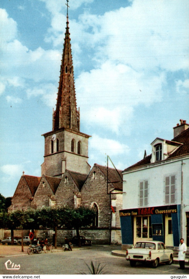 CPSM - MEURSAULT - Église St Nicolas Et Place (magasin Voiture) - Edition Combier - Meursault