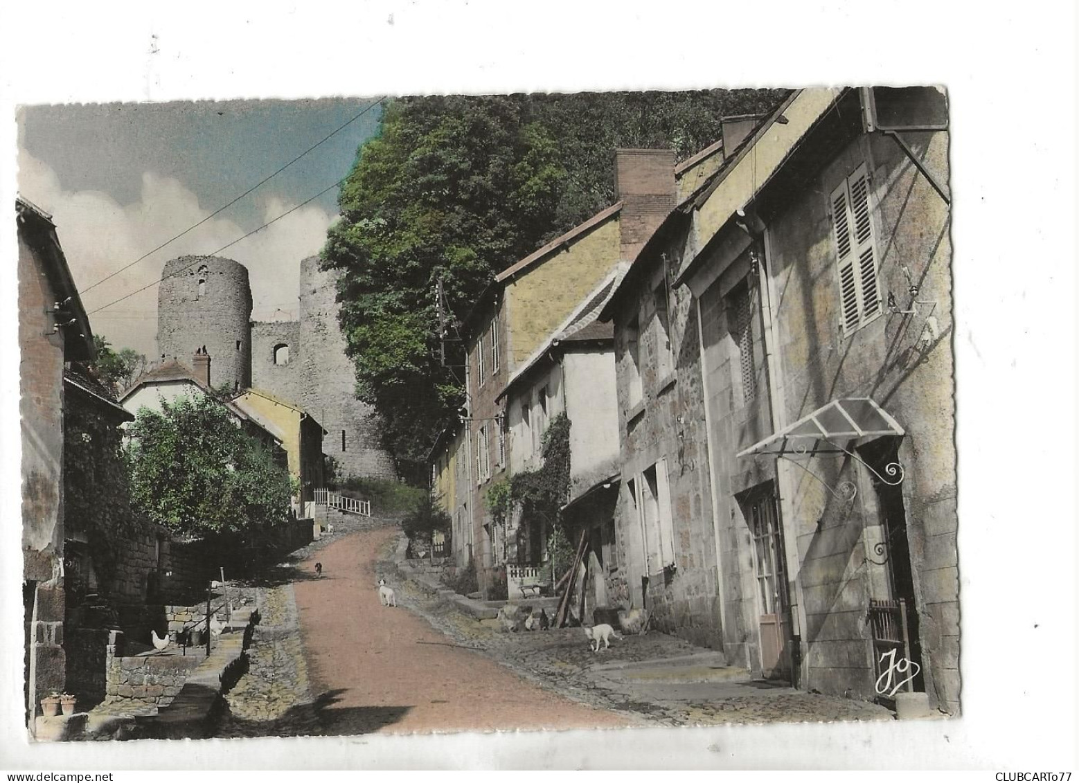 Crocq (23) : La Rue De L'église En 1960 GF. - Crocq