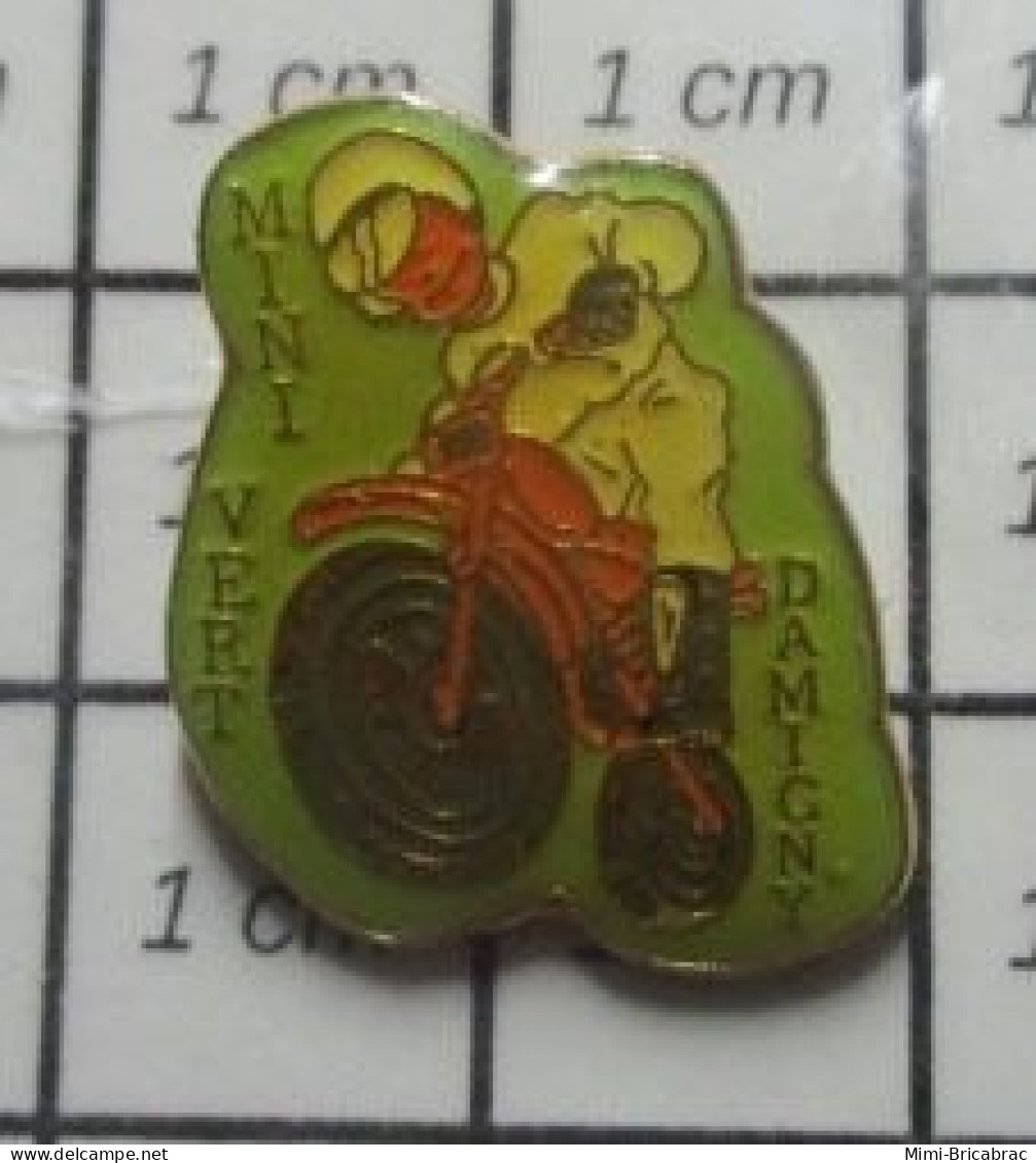 718A Pin's Pins / Beau Et Rare / MOTOS / MINI VERT DAMIGNY MOTO-CROSS - Motorbikes