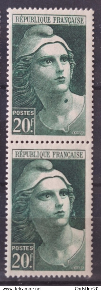 France 1945/47 N°730 En Paire Dont 1 Avec A Un Grain De Beauté **TB - Neufs