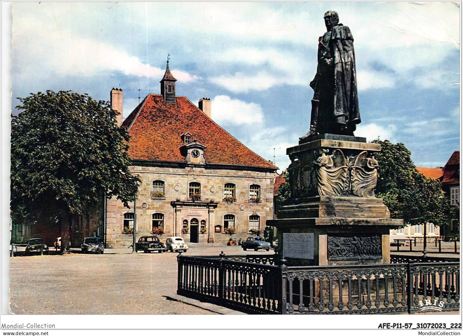 AFEP11-57-1055 - PHALSBOURG - Moselle - Hôtel De Ville Et Statue Du Maréchal Mouton Comte De Lobau  - Phalsbourg