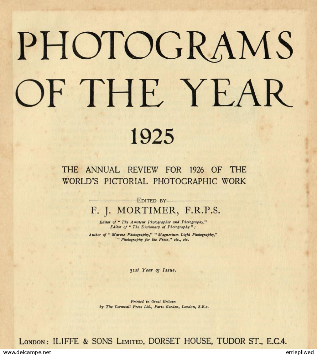 The Annual Revieuw - Fotografía