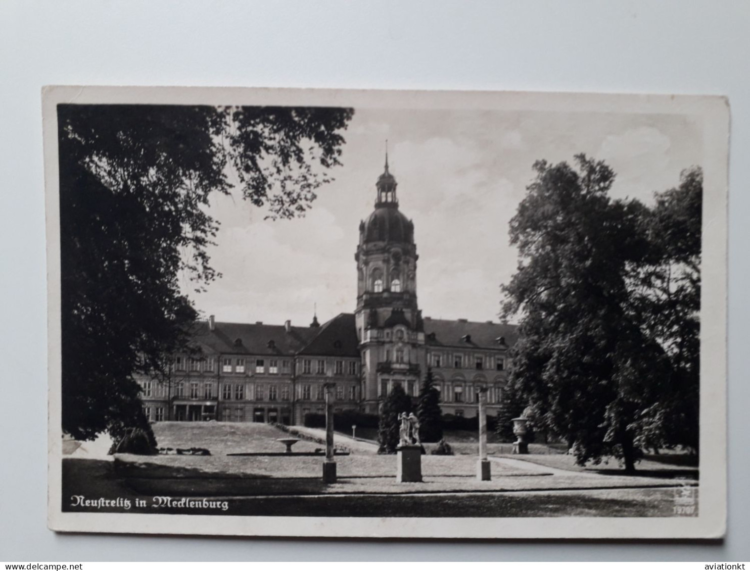 Neustrelitz In Mecklenburg, Schloss, Castel, FELDPOST 1944 - Neustrelitz