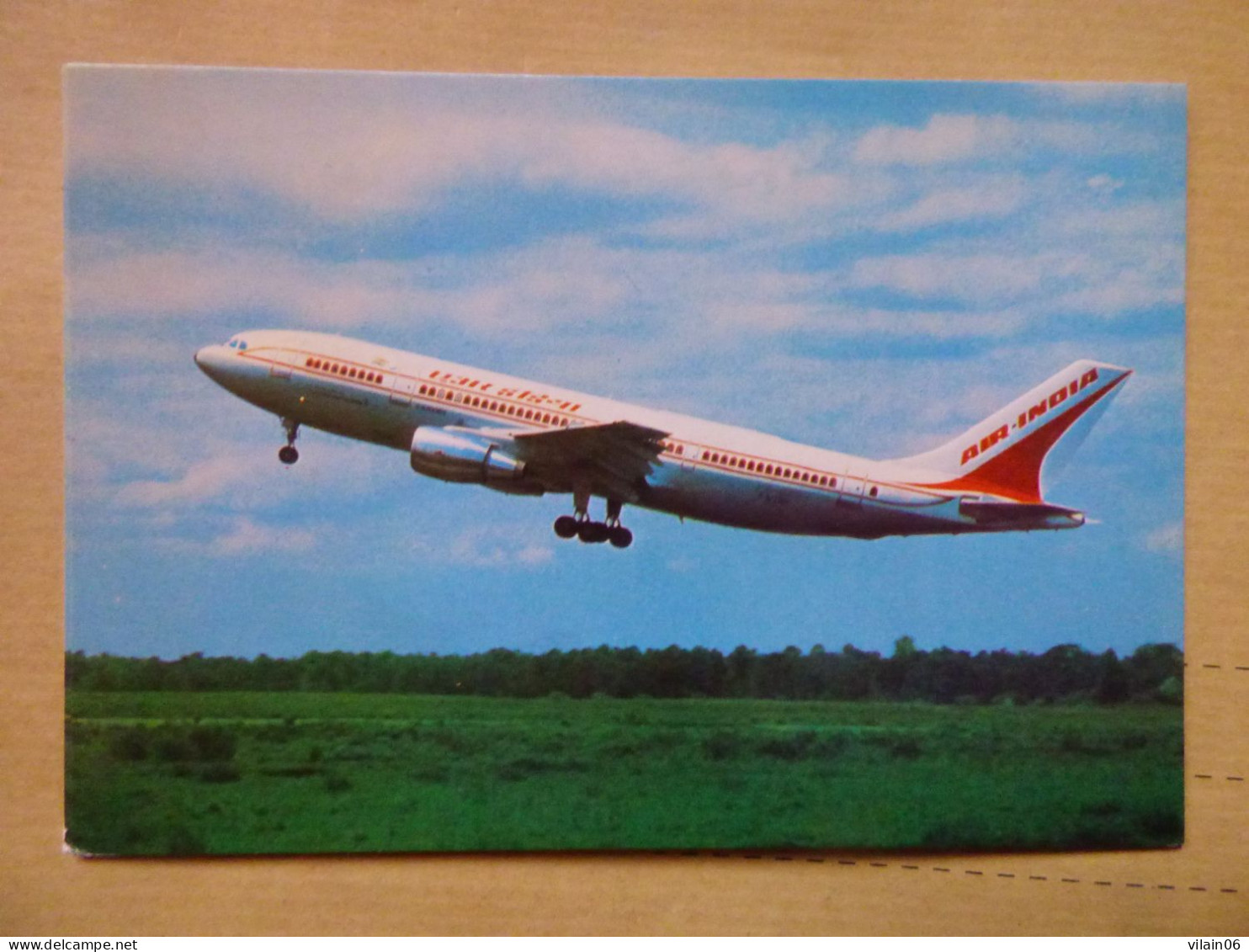 AIR INDIA    AIRBUS A 300    AIRLINES ISSUE / CARTE DE COMPAGNIE - 1946-....: Era Moderna