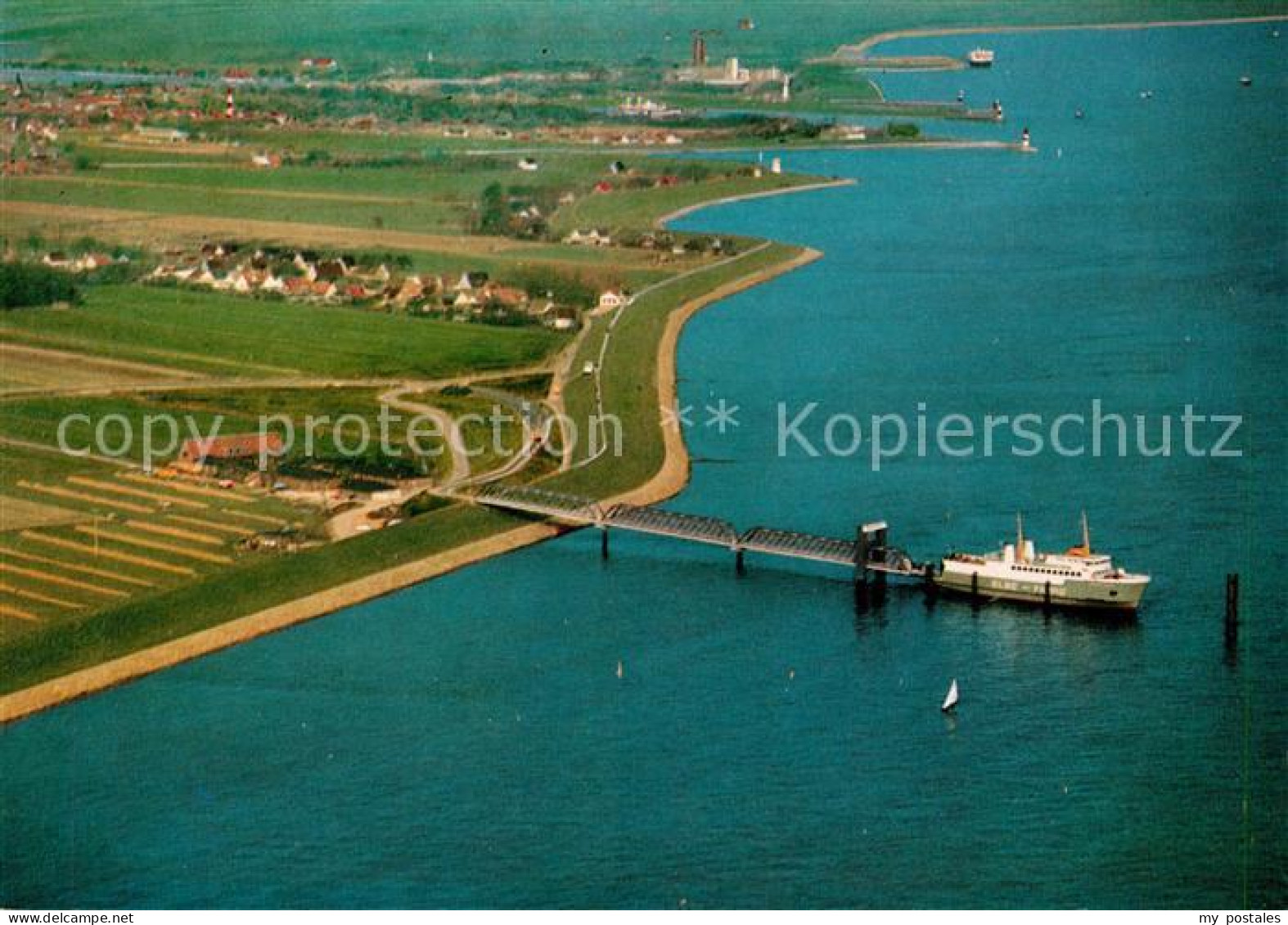 73107425 Brunsbuettel Elbefaehre Faehrschiff Schleswig-Holstein Brunsbuettel - Brunsbuettel