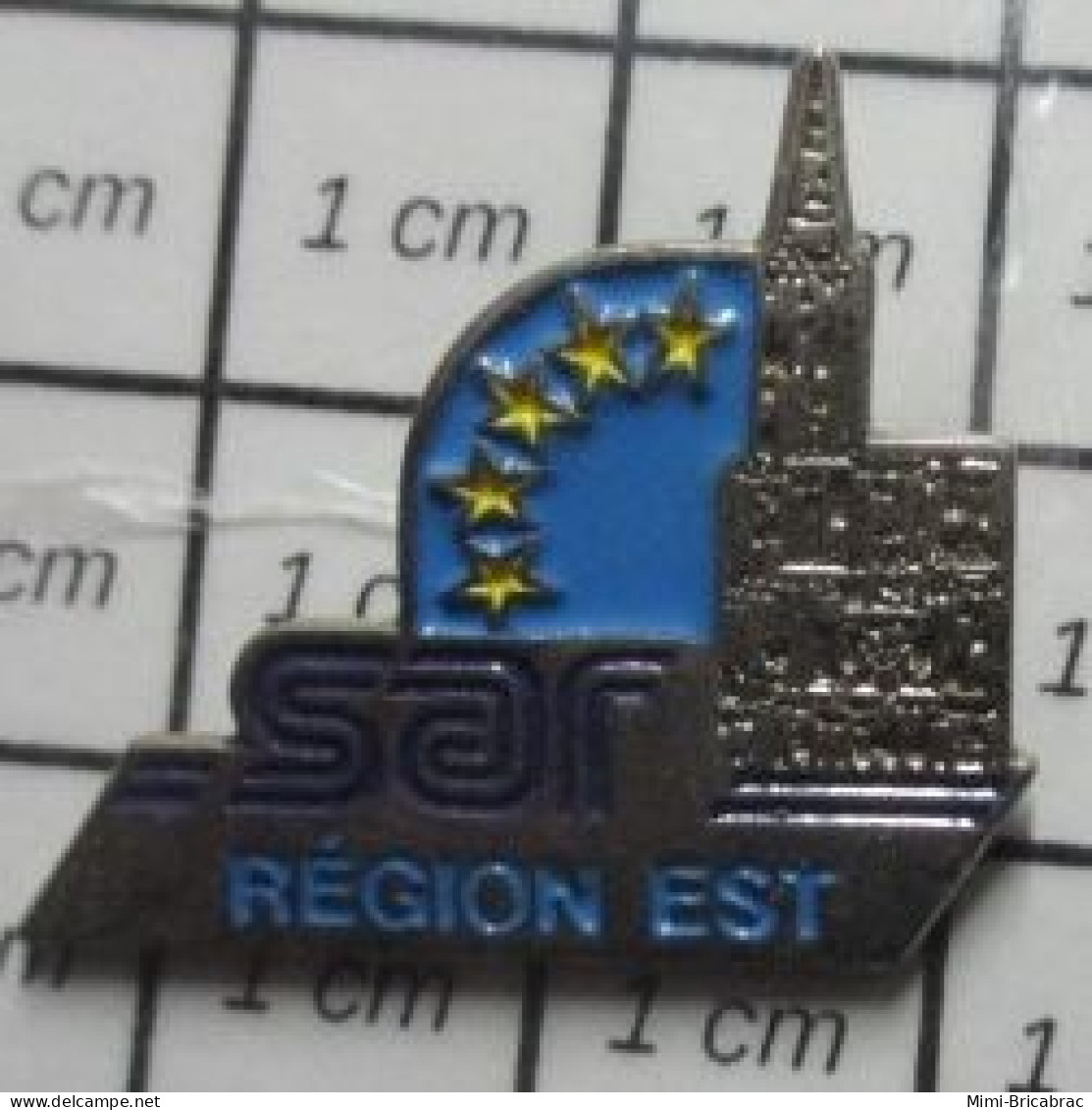 1218B Pin's Pins / Beau Et Rare / TRANSPORTS / SAR-DINE A L'HUILE REGION EST CATHEDRALE STRASBOURG - Transports