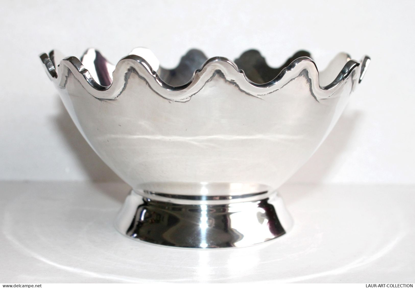 JOLI BOL SUR PIEDOUCHE, COUPELLE COUPE DRAGEOIR En METAL ARGENTÉ A BORD POLYLOBÉ / ART DE LA TABLE & DECORATIF (1102.21) - Plata