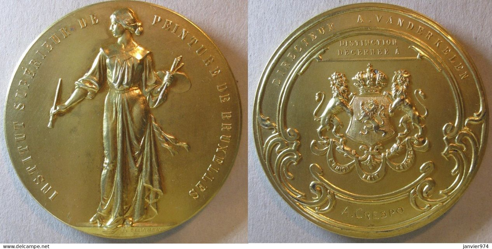 Médaille En Bronze Dorée. Institut Supérieur De Peinture De Bruxelles, Attribuée à A. Crespo, Par A. De Tombay - Professionals / Firms