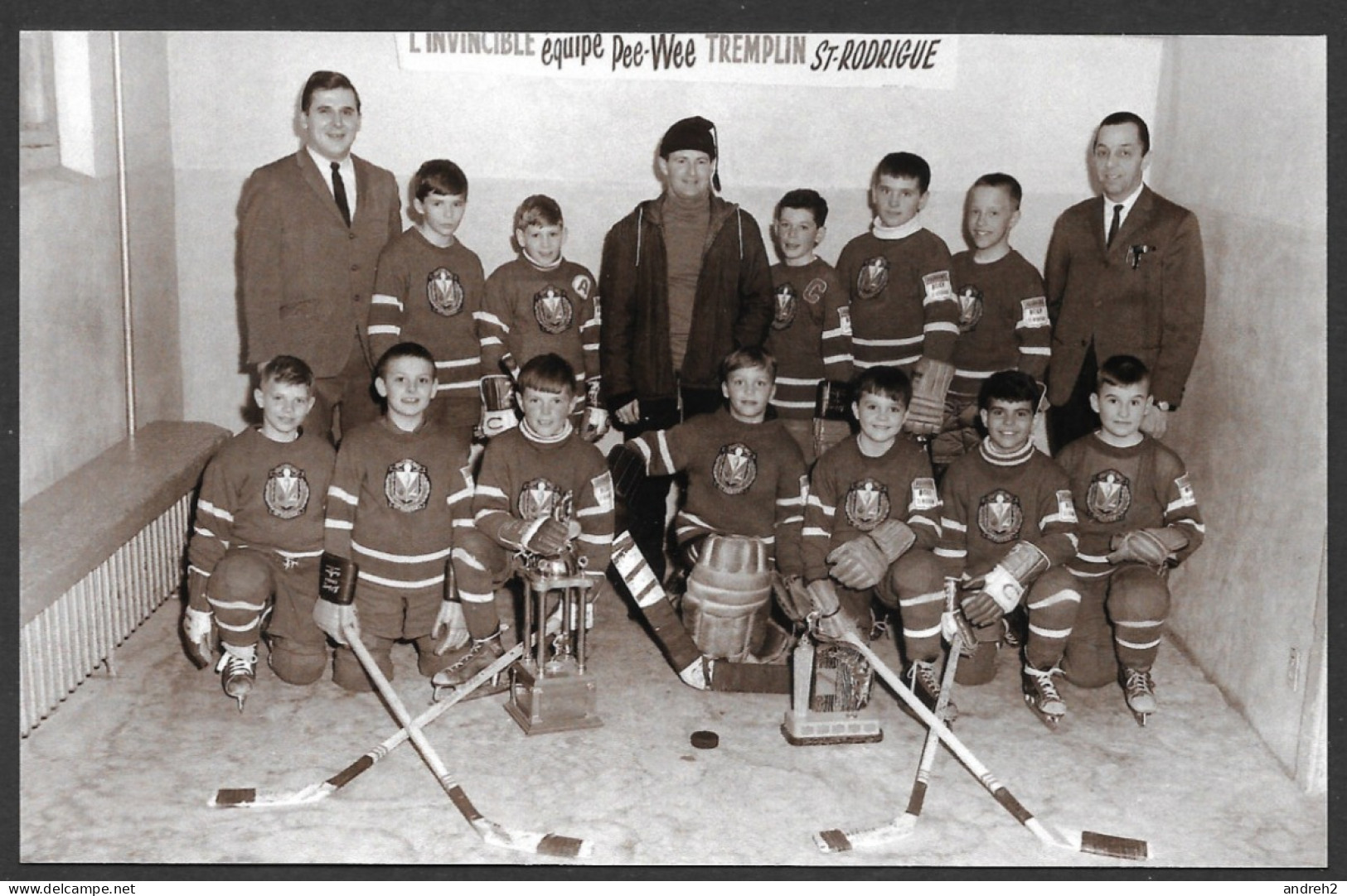 Québec - La Cité - Équipe De Hockey Pee Wee L'invincible Tremplin De St Rodrigue 1e Mars 1966 - Éditeur Jocelyn Paquet - Québec - La Cité