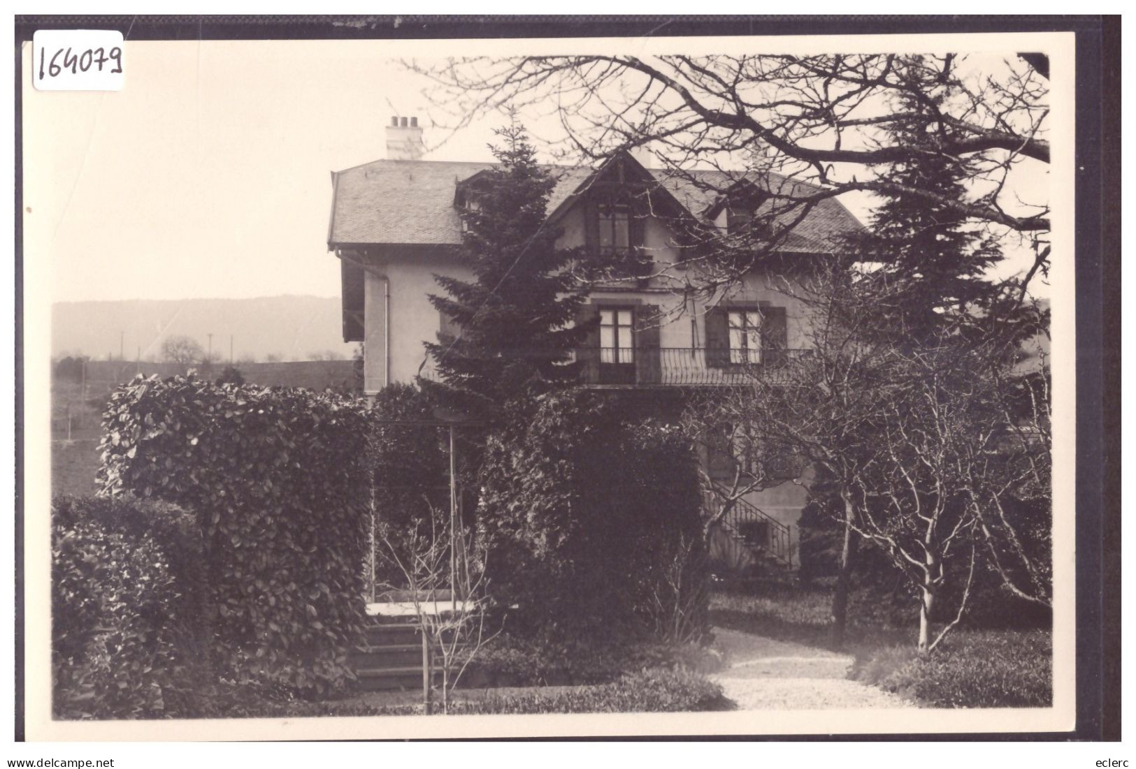 MAISON A ST AUBIN - CARTE NON IMPRIMEE AU DOS - TB - Saint-Aubin/Sauges