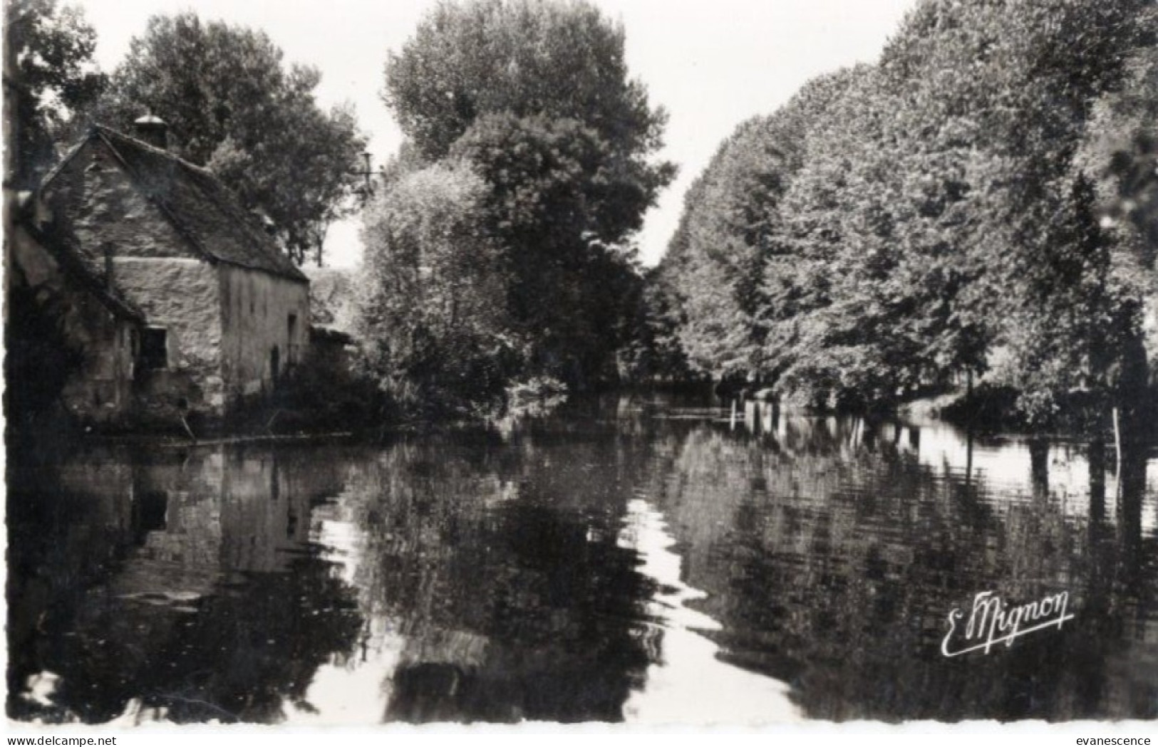 28 :  Nogent Le Roi : Le Moulin De Coulombs ( SM Petit Format)    /// Ref Mars 24. /// BO. 28 - Nogent Le Roi