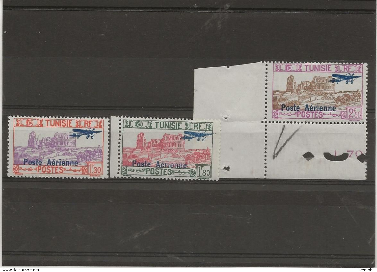 TUNISIE - POSTE AERIENNE N° 7 A 9  INFIME CHARNIERE - COTE : 13 € - Airmail