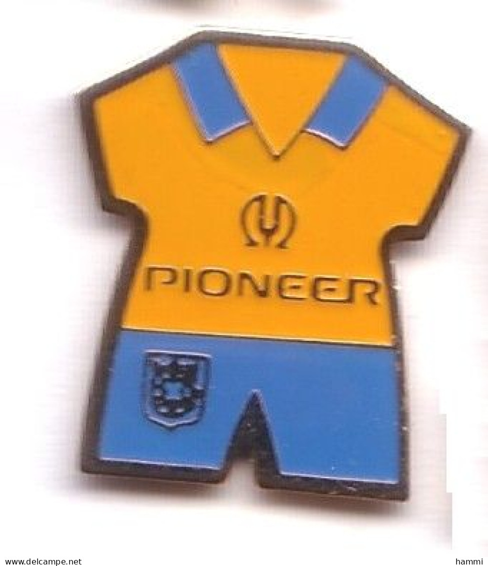 D141 Pin's Foot Football Maillot PIONEER équipe KSK Beveren Belgique Achat Immédiat - Computers