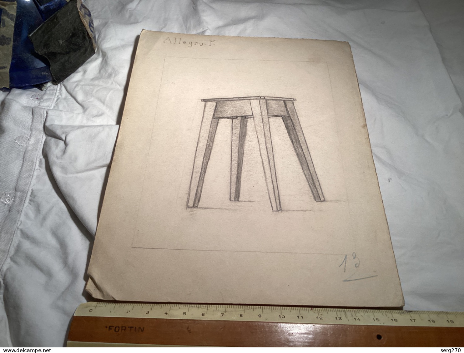 Dessin Original Ancien Dessins D’école Tabouret, Exercice D’école, Dessin Tabouret Derrière Garçon Qui Met Ses Chaussure - Drawings