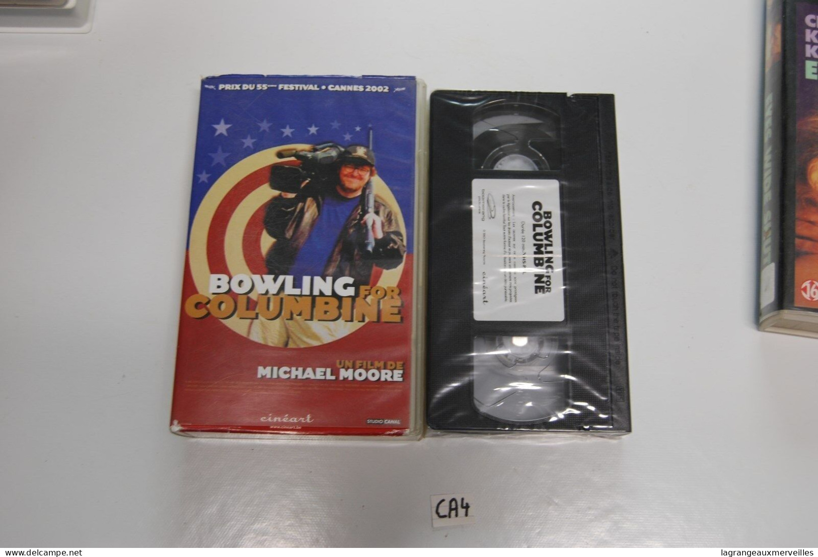 CA4 CASSETTE VIDEO VHS BOWLING FOR COLUMBINE - Documentary