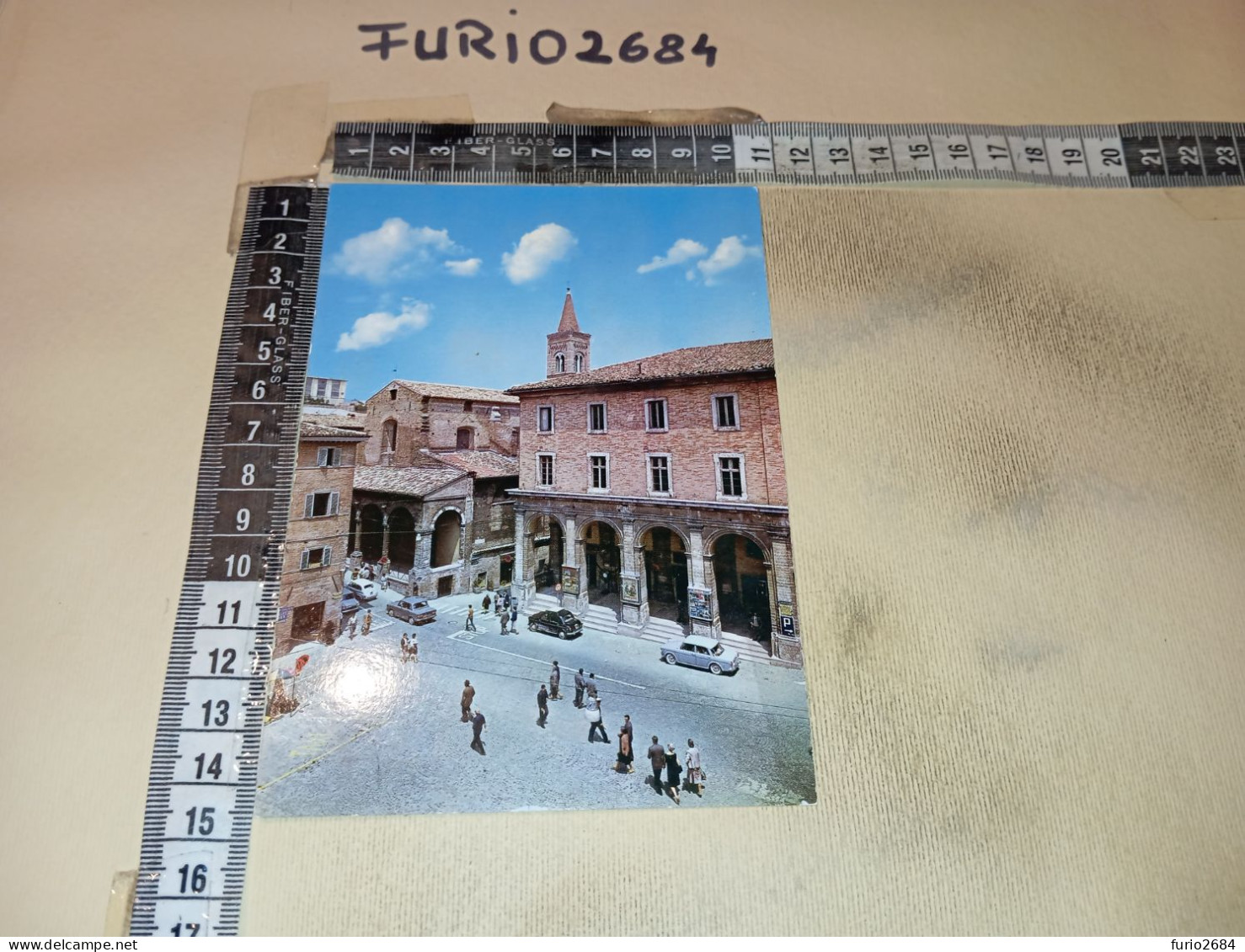 AD10497 URBINO PIAZZA DELLA REPUBBLICA PANORAMA ANIMATA AUTO D'EPOCA - Urbino