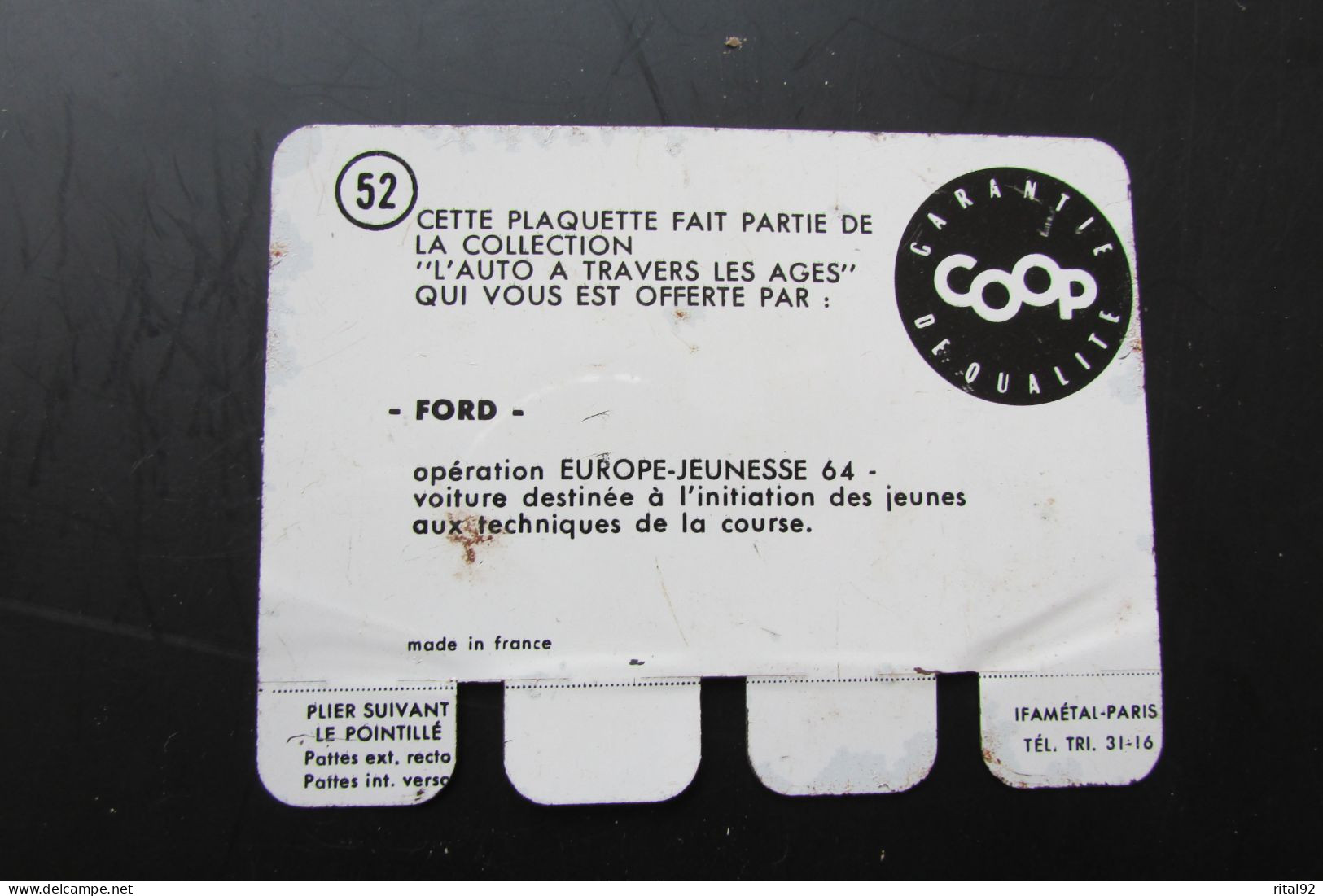 Plaque Publicitaire En Tôle "COOP" Série : "L' AUTO à Travers Les âges" - Tin Signs (vanaf 1961)