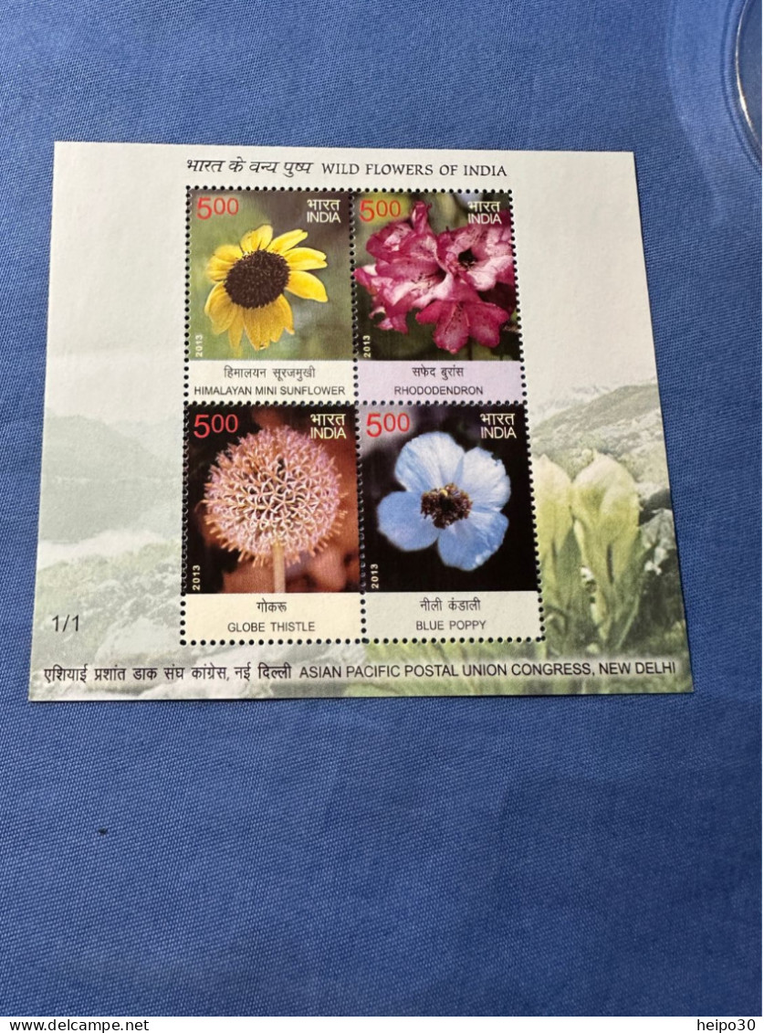 India 2013 Michel Block 115 (1/1) Wildblumen MBH - Unused Stamps