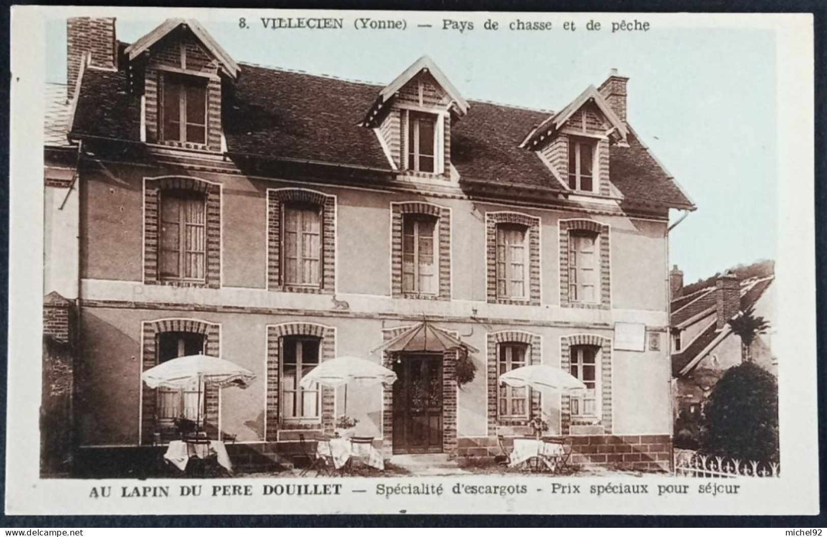 CPA - Villecien - Au Lapin Du Père Douillet - Hotels & Gaststätten