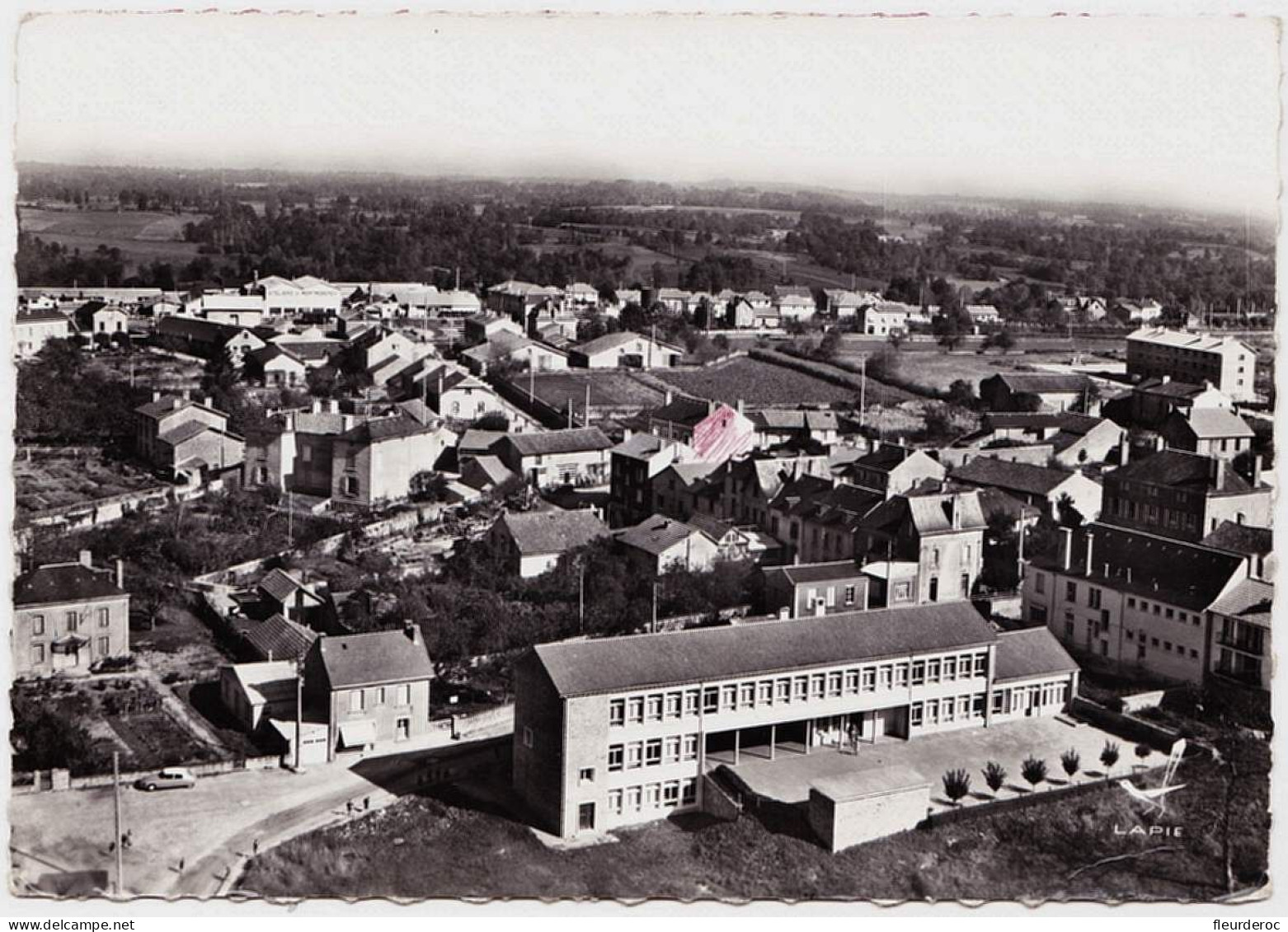 87 - M57621CPM - CHATEAUPONSAC - En Avion Au-dessus - Les Ecoles - Bon état - HAUTE-VIENNE - Chateauponsac