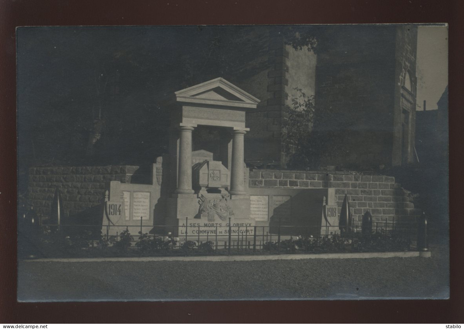 55 - SPINCOURT - LE MONUMENT AUX MORTS - CARTE PHOTO ORIGINALE - EDITEUR O. DOUMONT, LONGUYON ET MONTMEDY - Spincourt