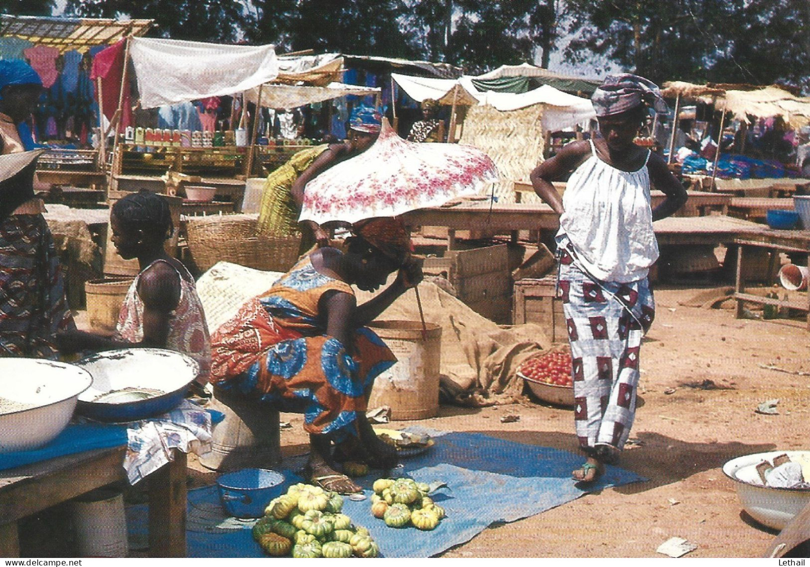 Ref ( 18654 )   Benin - Le Marché - Benin