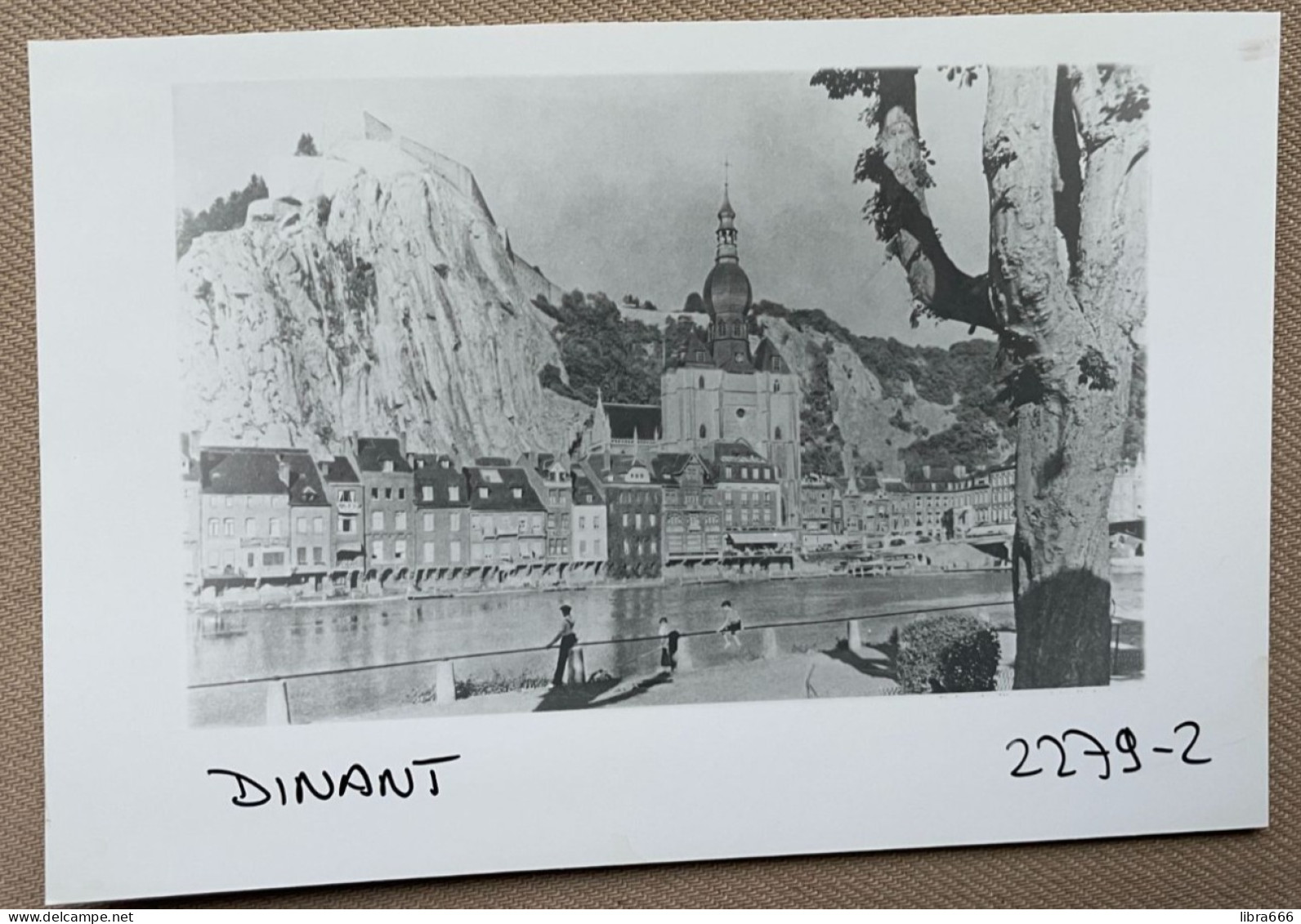 DINANT - L'église Et La Citadelle - 14,5 X 10 Cm. (REPRO PHOTO ! Zie Beschrijving, Voir Description, See Description) ! - Plaatsen