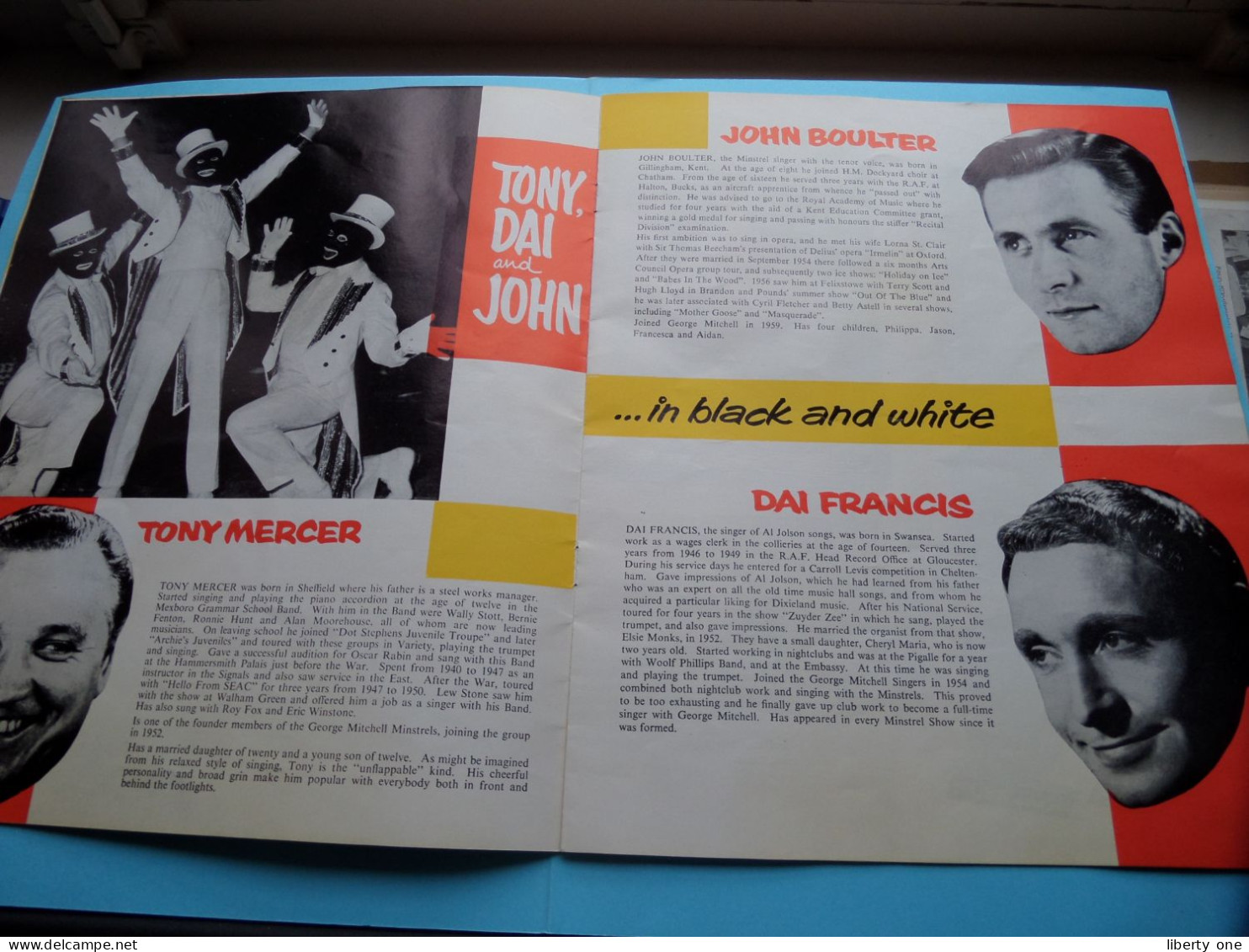 The BLACK & WHITE MINSTREL SHOW > Souvenir Brochure 2'6 ( Robert Luff ) Anno 19?? ( See SCANS Of All Pages ) ! - Programmes