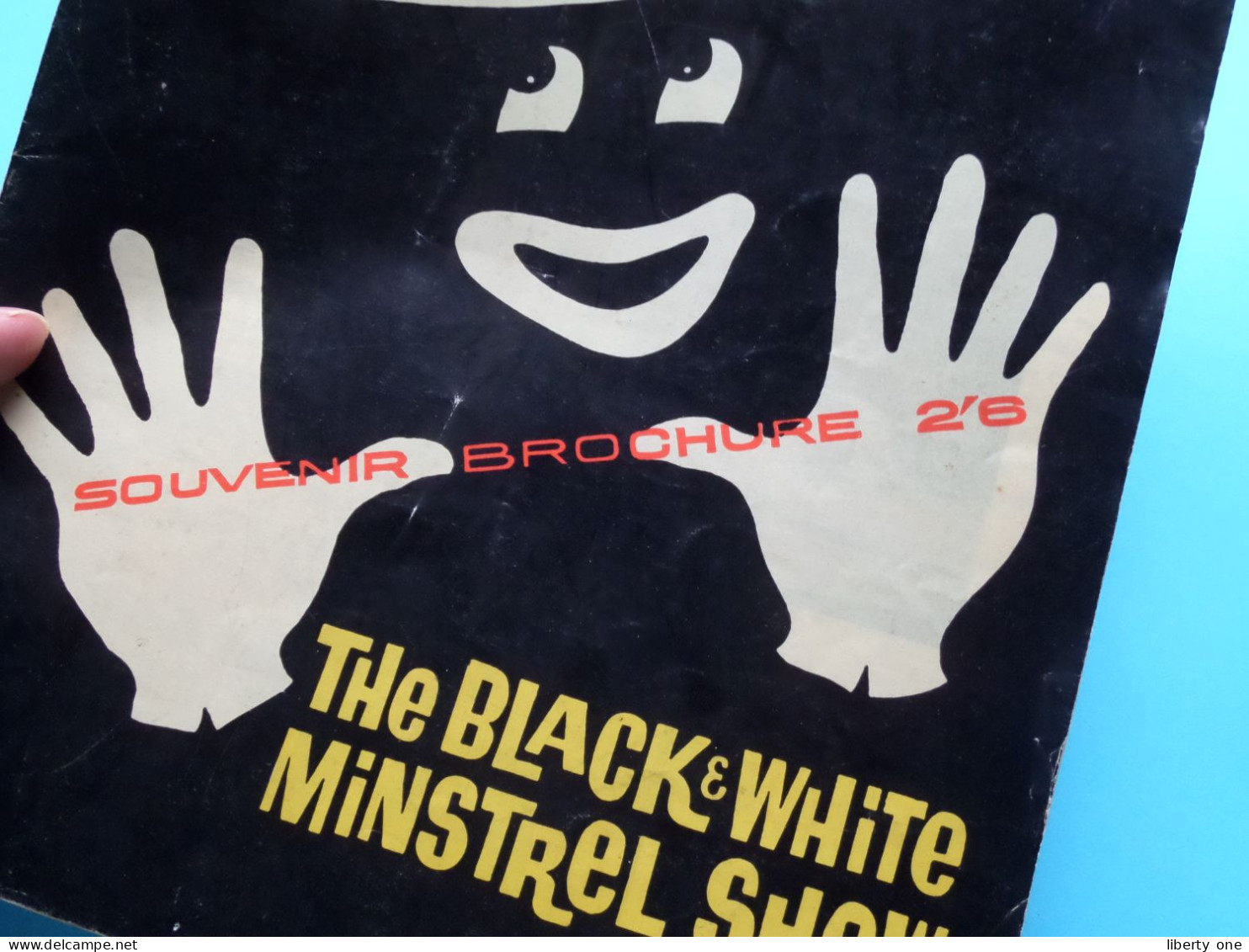 The BLACK & WHITE MINSTREL SHOW > Souvenir Brochure 2'6 ( Robert Luff ) Anno 19?? ( See SCANS of all Pages ) !