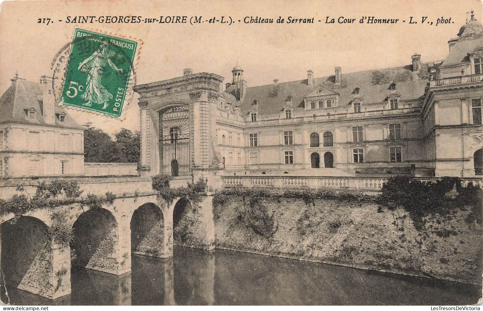 FRANCE - Saint Georges Sur Loire - Vue Sur Le Château De Serrant - La Cour D'honneur - L.V - Carte Postale Ancienne - Saint Georges Sur Loire