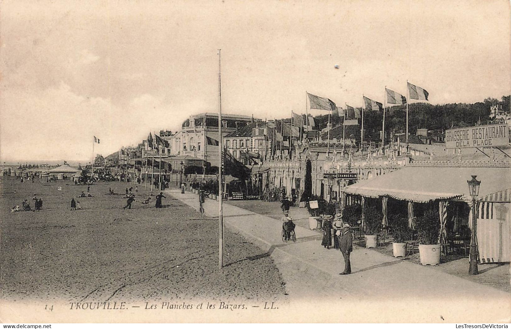 FRANCE - Trouville - Vue Sur Les Planches Et Les Bazars - LL - Animé - Carte Postale Ancienne - Trouville