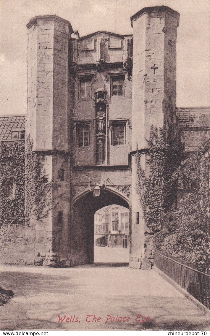 Wells, La Veille Du Palais - Wells