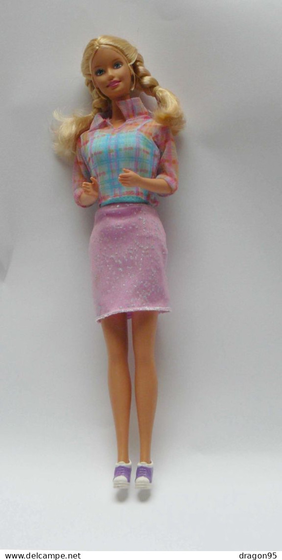Poupée BARBIE En Jupe Rose - Années 90 - Barbie
