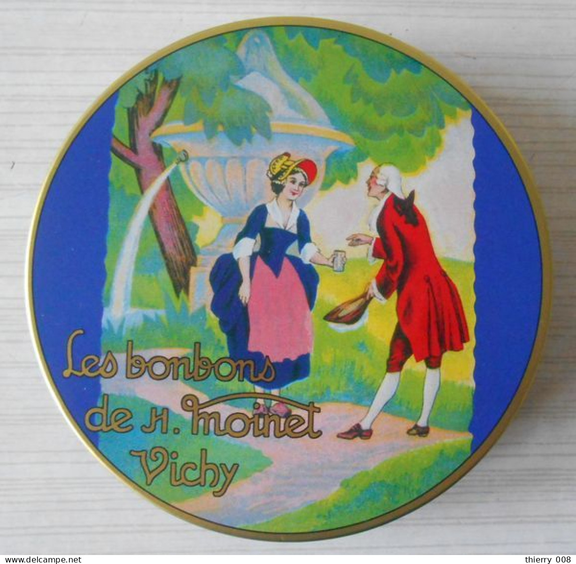 Boite En Tôle Publicitaire  Les Bonbons De H Moinet Vichy - Dozen